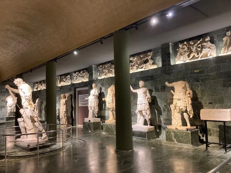 Gallery-of-Perge-Theater-—-Antalya-Museum-1